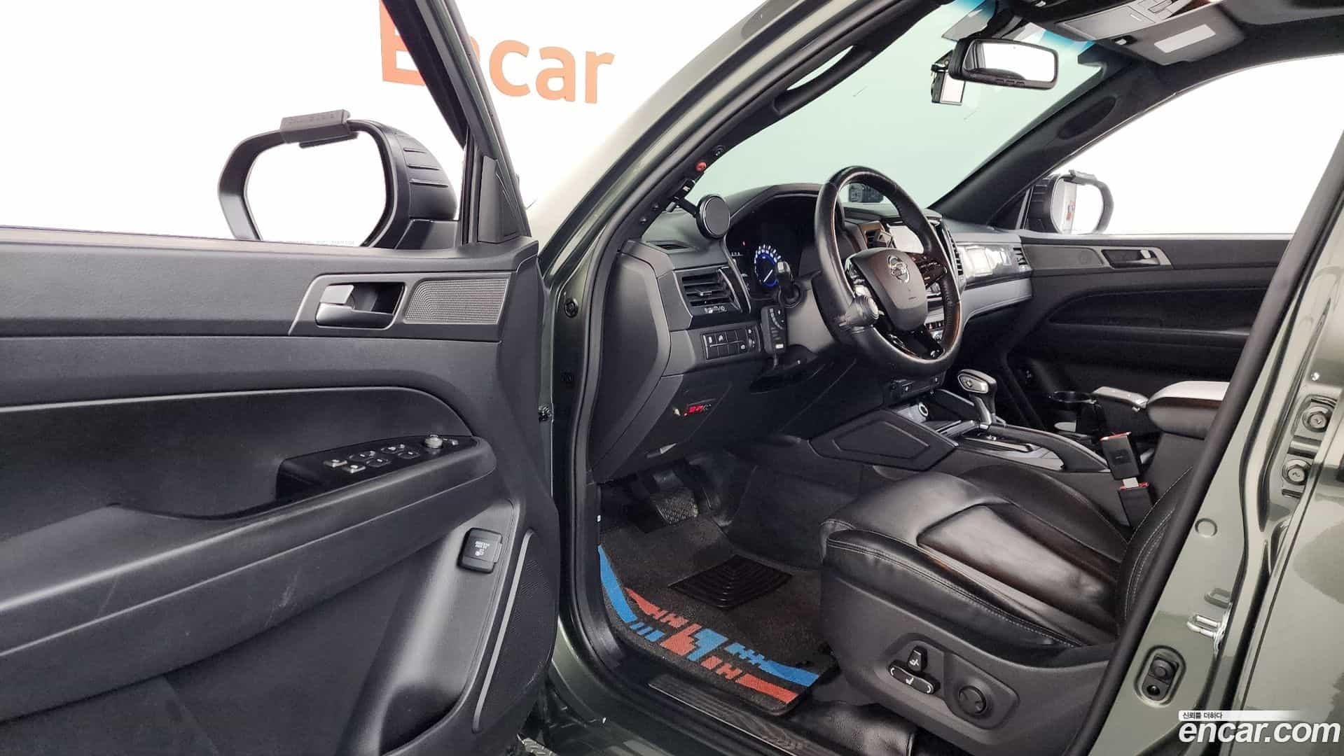 Rexton KG Mobility 2021.6-INNER-010