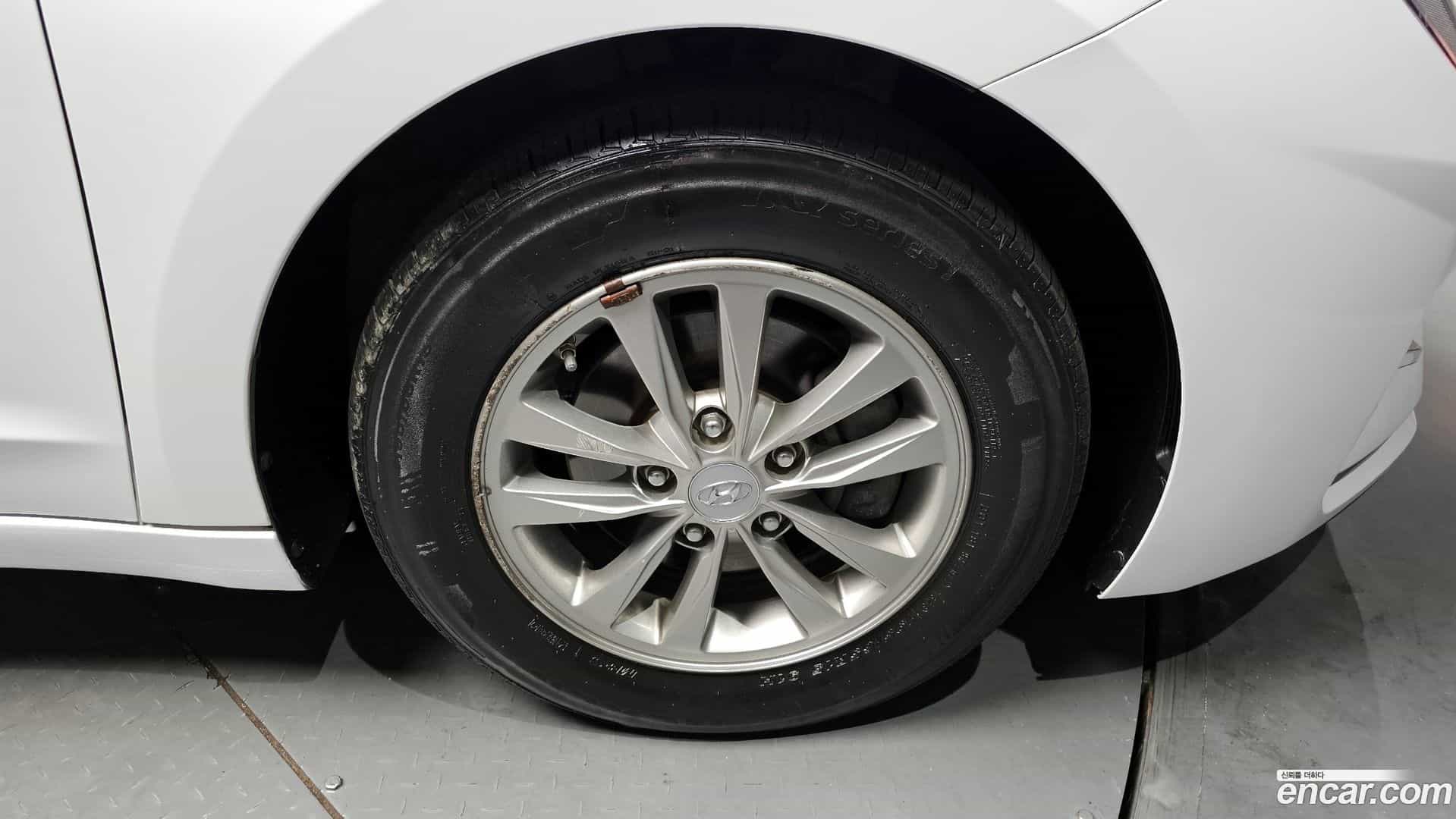 AVANTE Hyundai 2020.0-OUTER-005