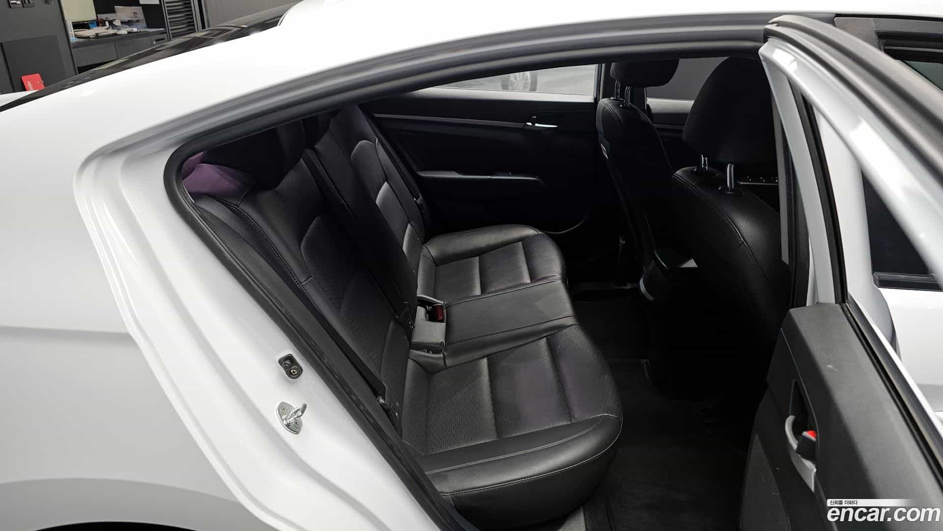 AVANTE Hyundai 2020.0-OPTION-015