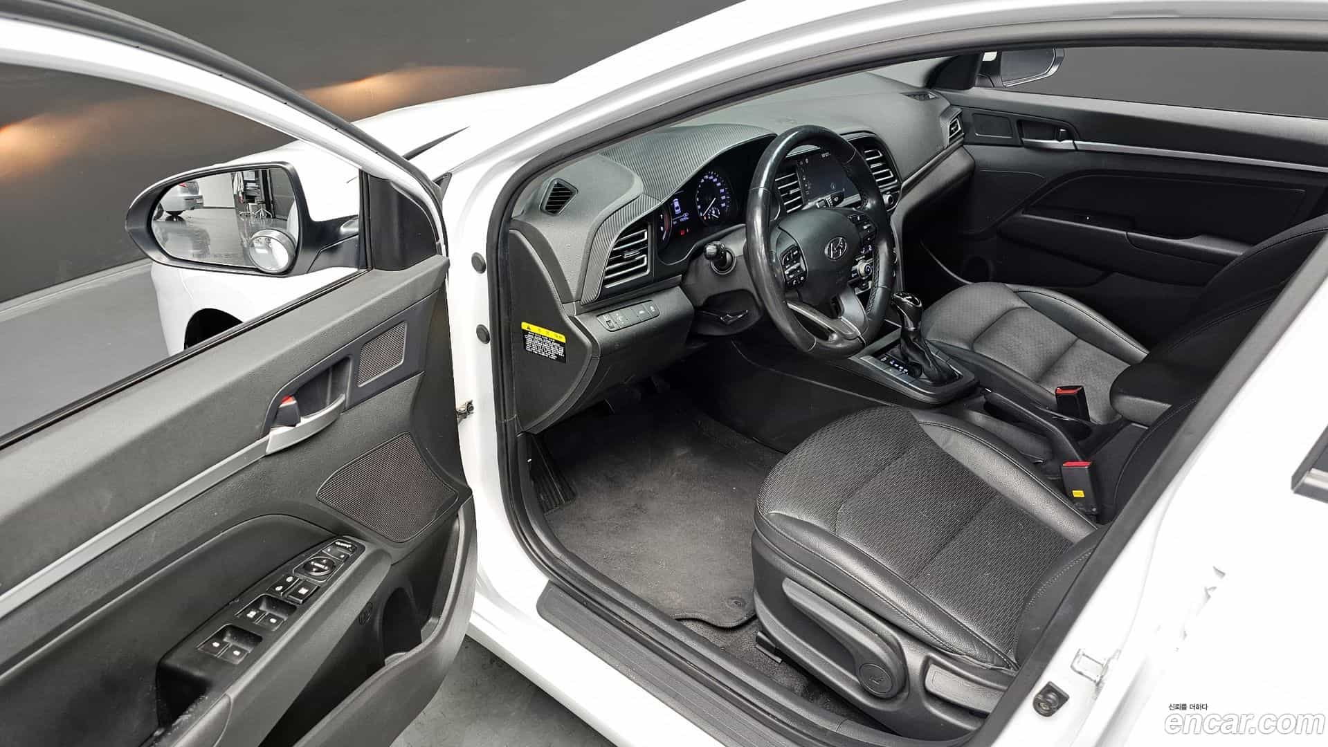 AVANTE Hyundai 2020.0-OPTION-016