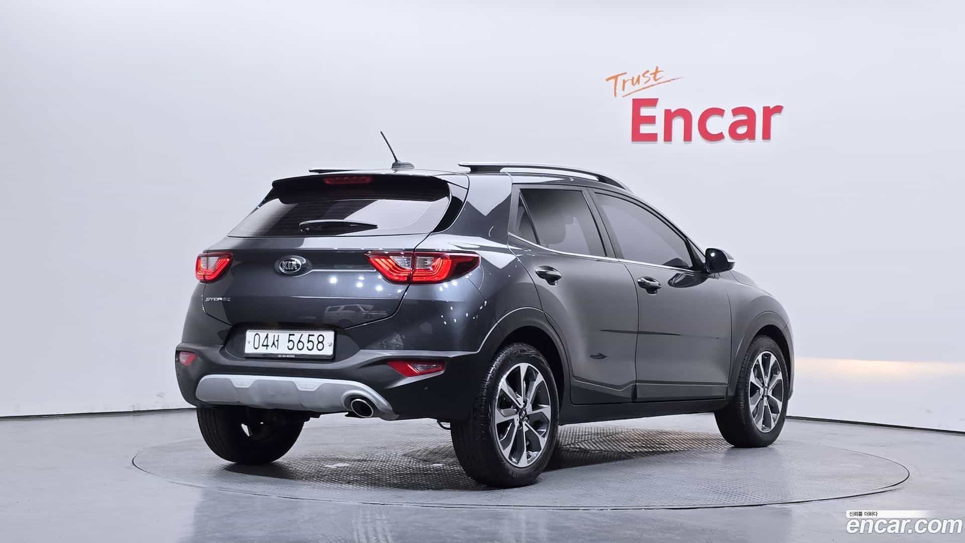 Stonic Kia 2018.4-OUTER-002