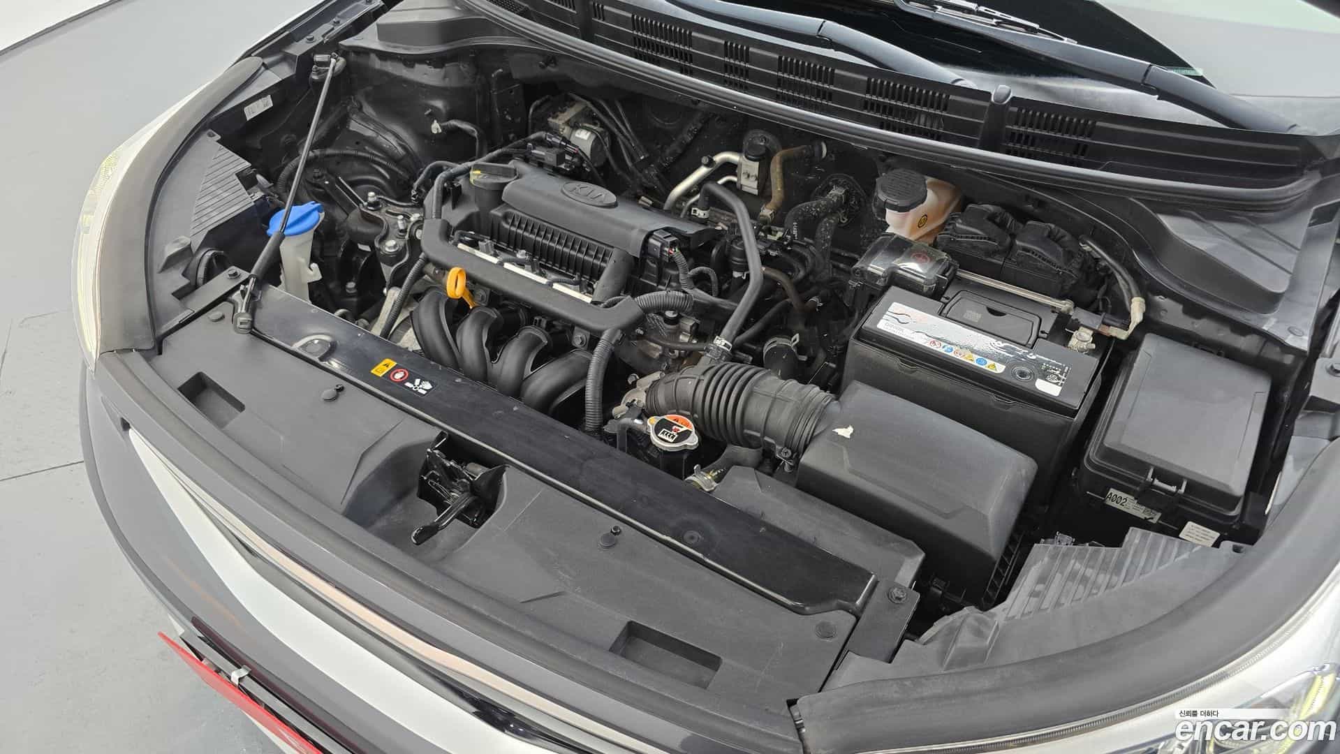 Stonic Kia 2018.4-OUTER-006