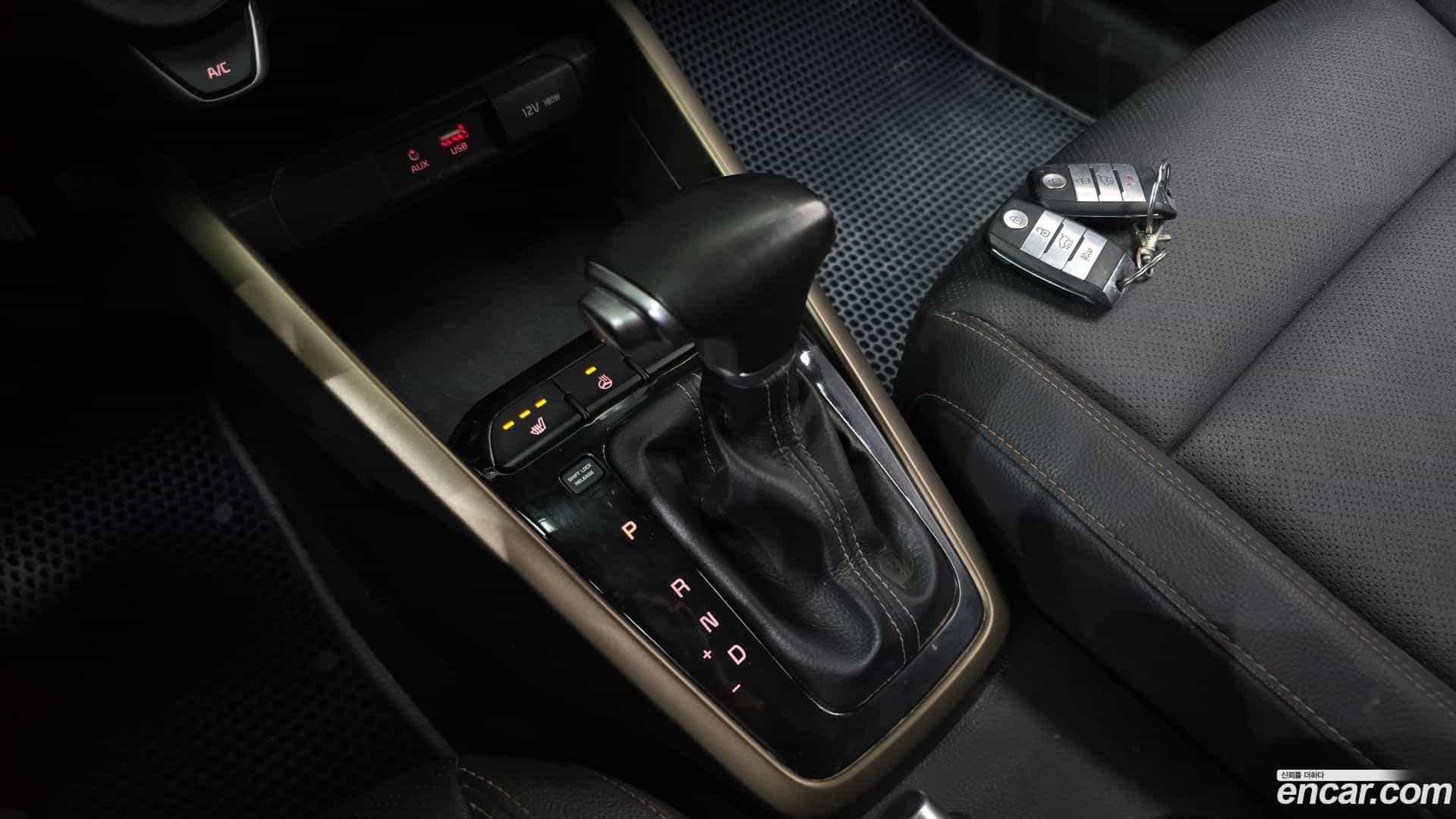 Stonic Kia 2018.4-INNER-009