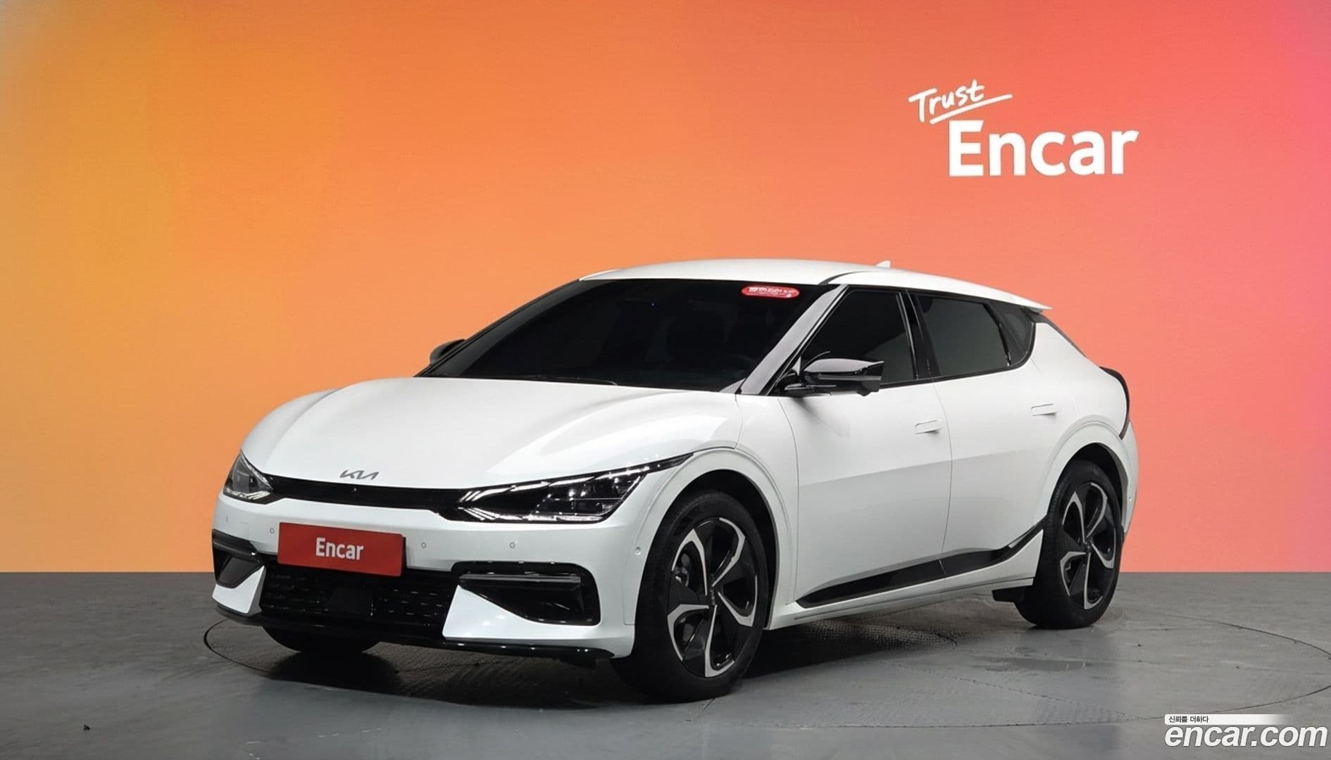 Main__Slider__Photo:EV6 Kia 2023.10-0