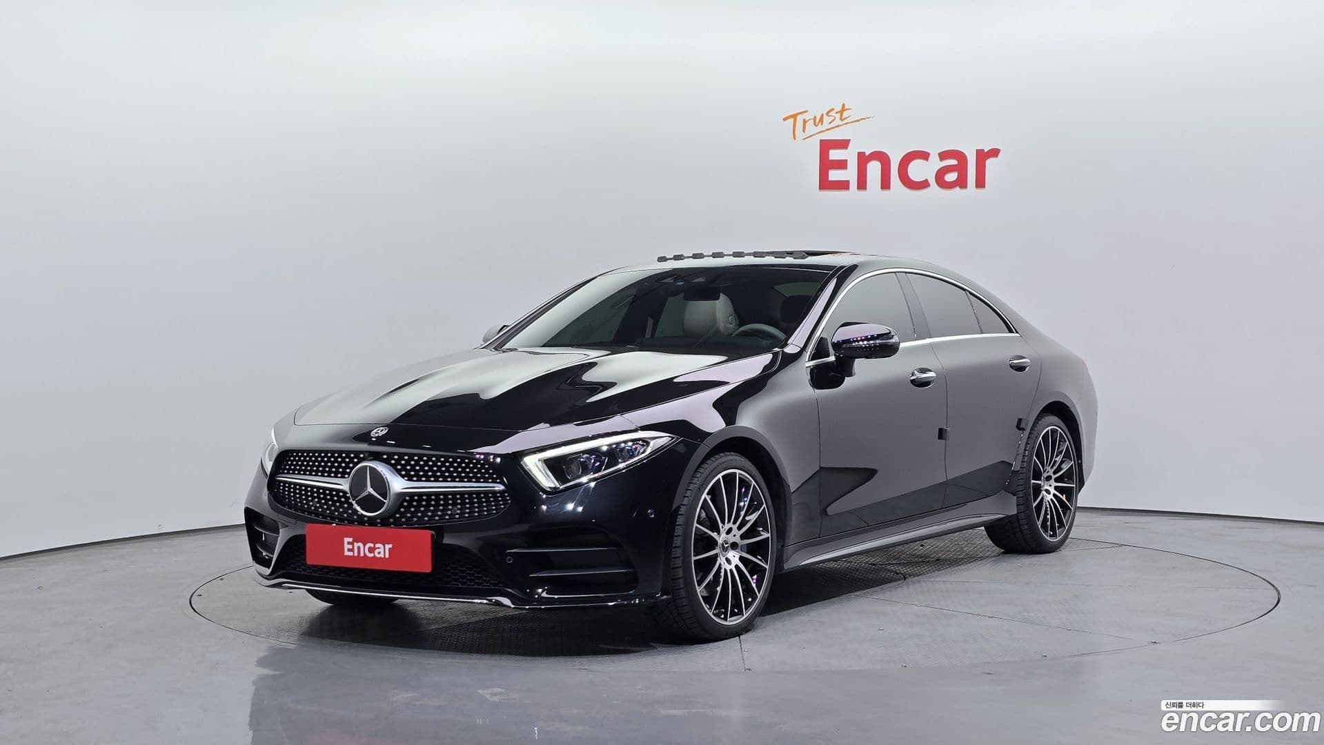 Main__Slider__Photo:CLS-Class Mercedes-Benz 2021.6-0