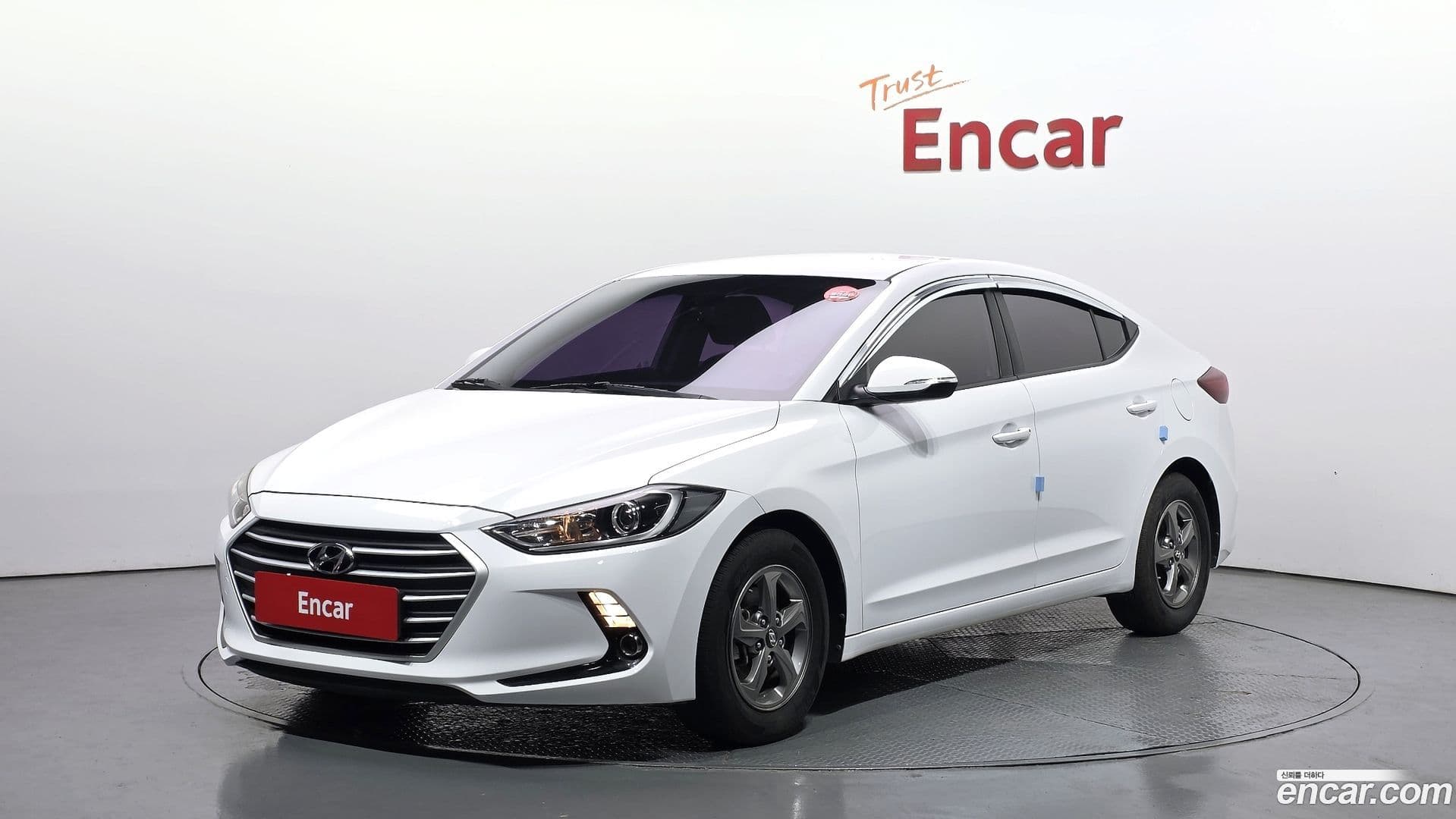 Main__Slider__Photo:AVANTE Hyundai 2016.8-0