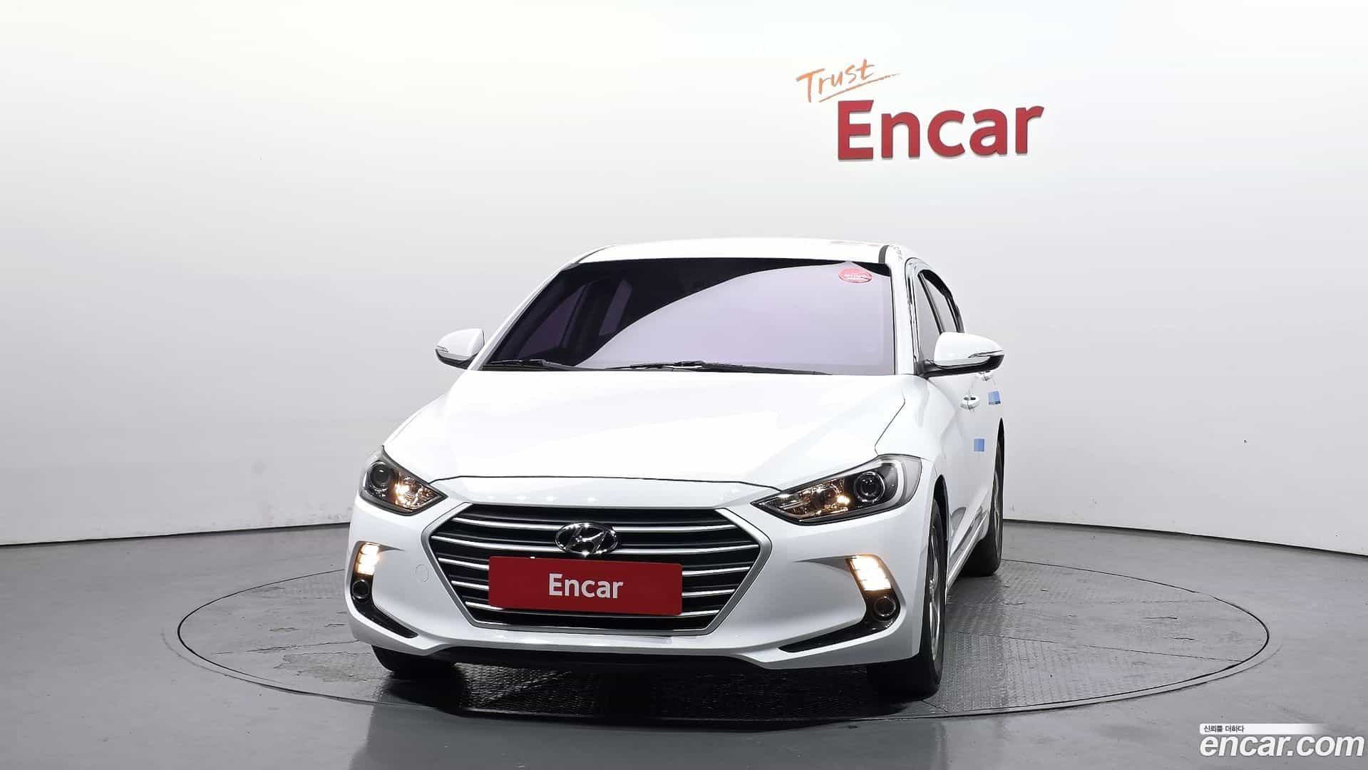 AVANTE Hyundai 2016.8-OUTER-003