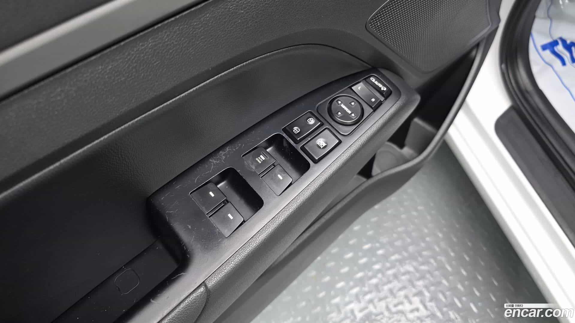AVANTE Hyundai 2016.8-OPTION-017