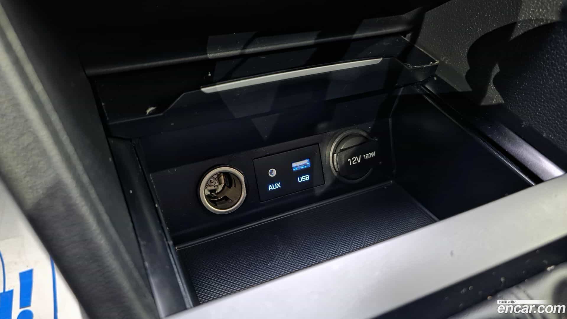 AVANTE Hyundai 2016.8-OPTION-023