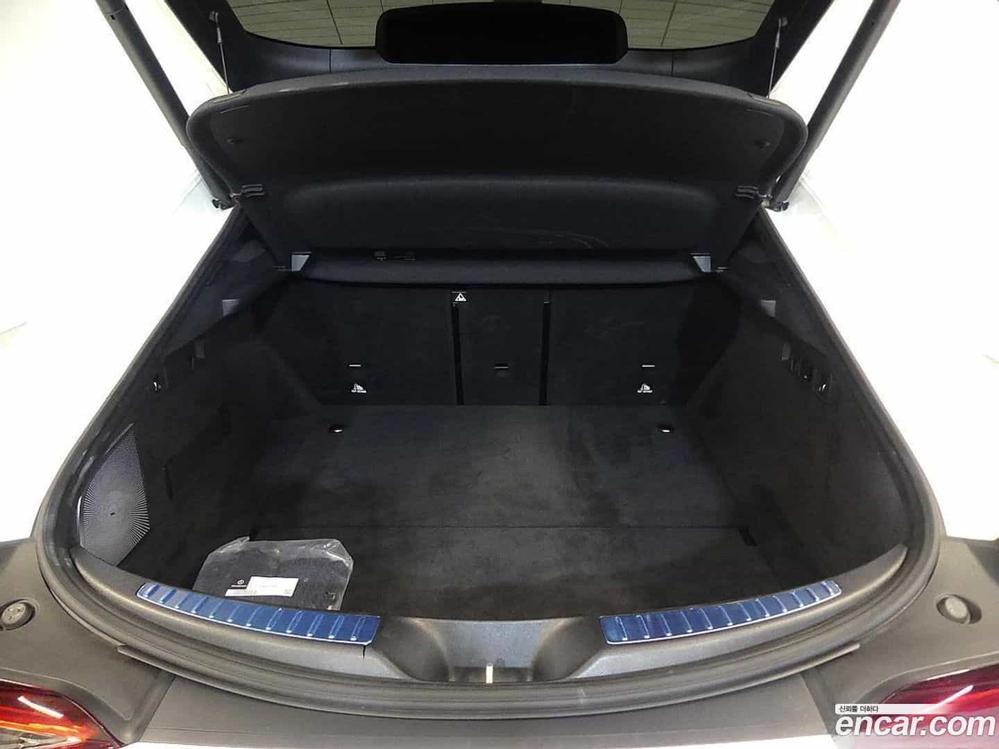 AMG GT Mercedes-Benz 2023.11-INNER-009