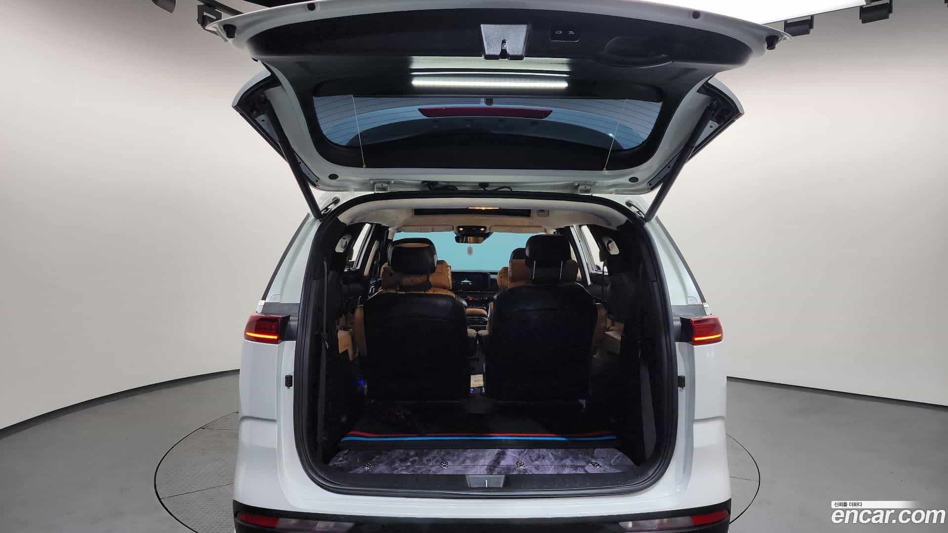 Canival Kia 2023.6-OPTION-024