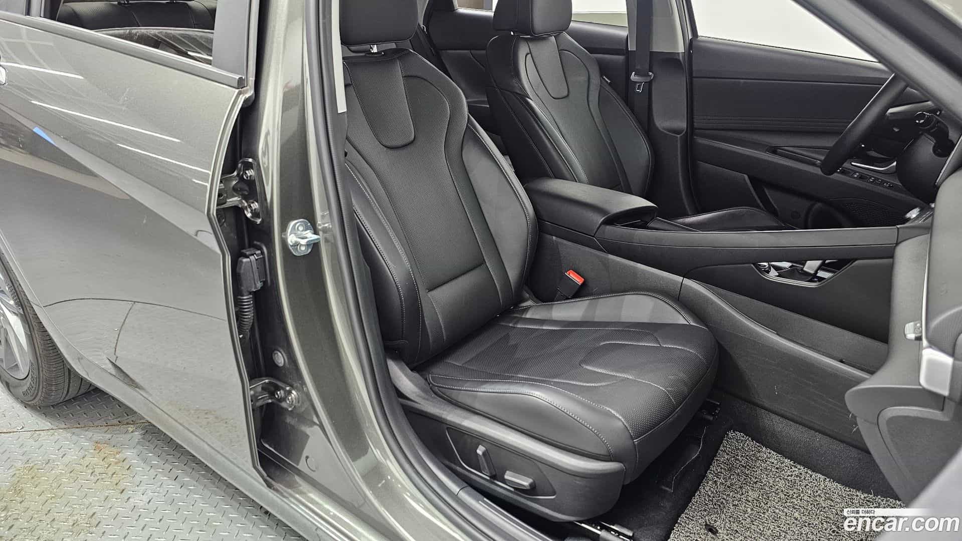 AVANTE Hyundai 2023.7-OPTION-015