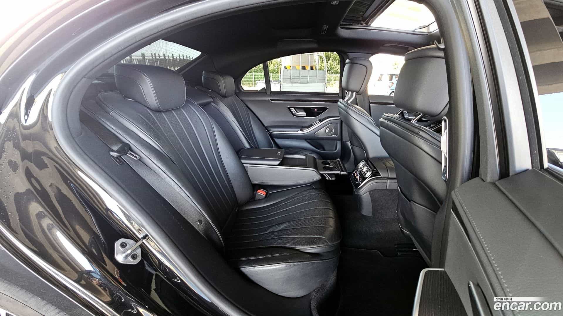 S-Class Mercedes-Benz 2022.0-OPTION-023