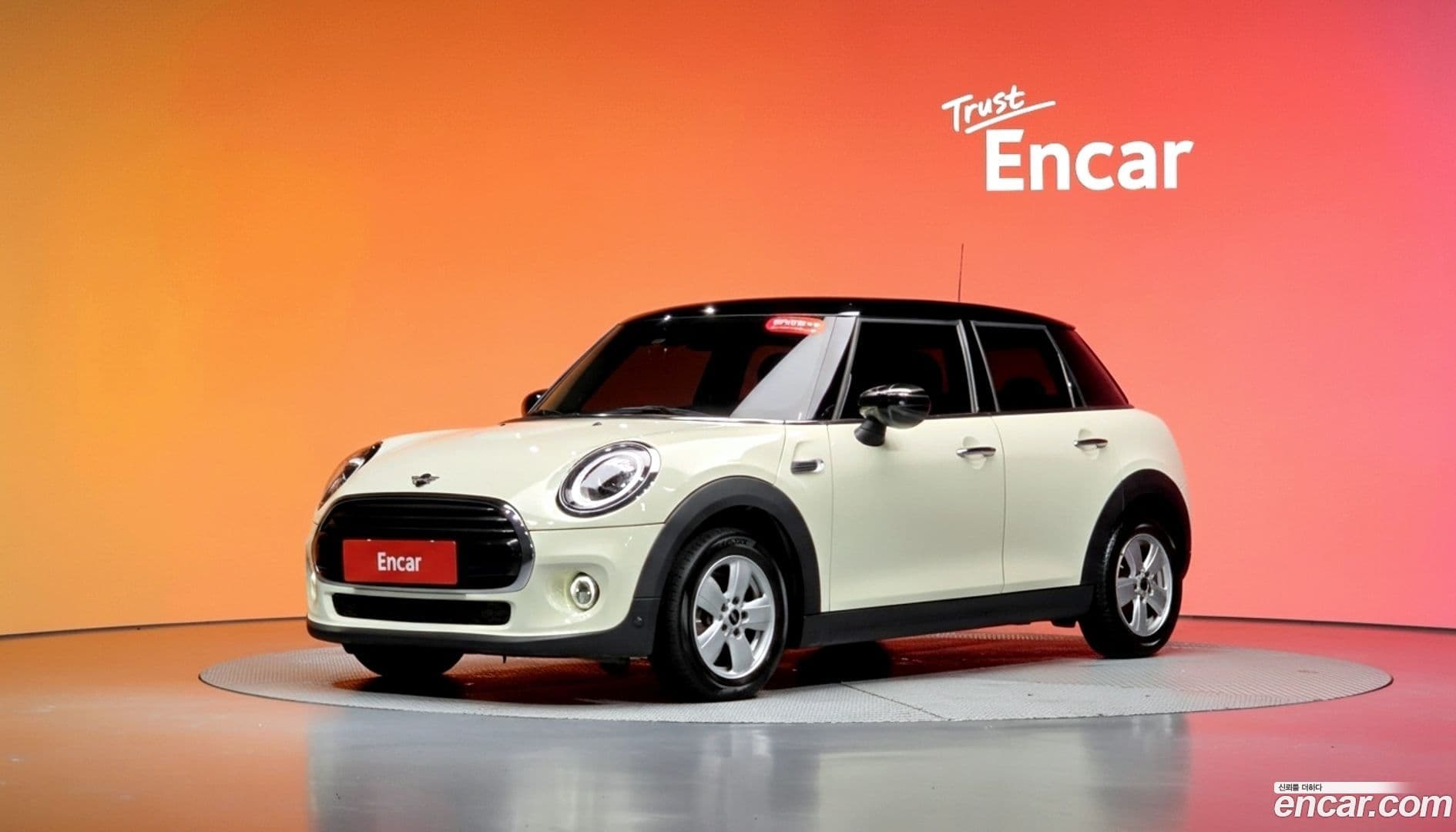 Main__Slider__Photo:Cooper Mini 2019.11-0