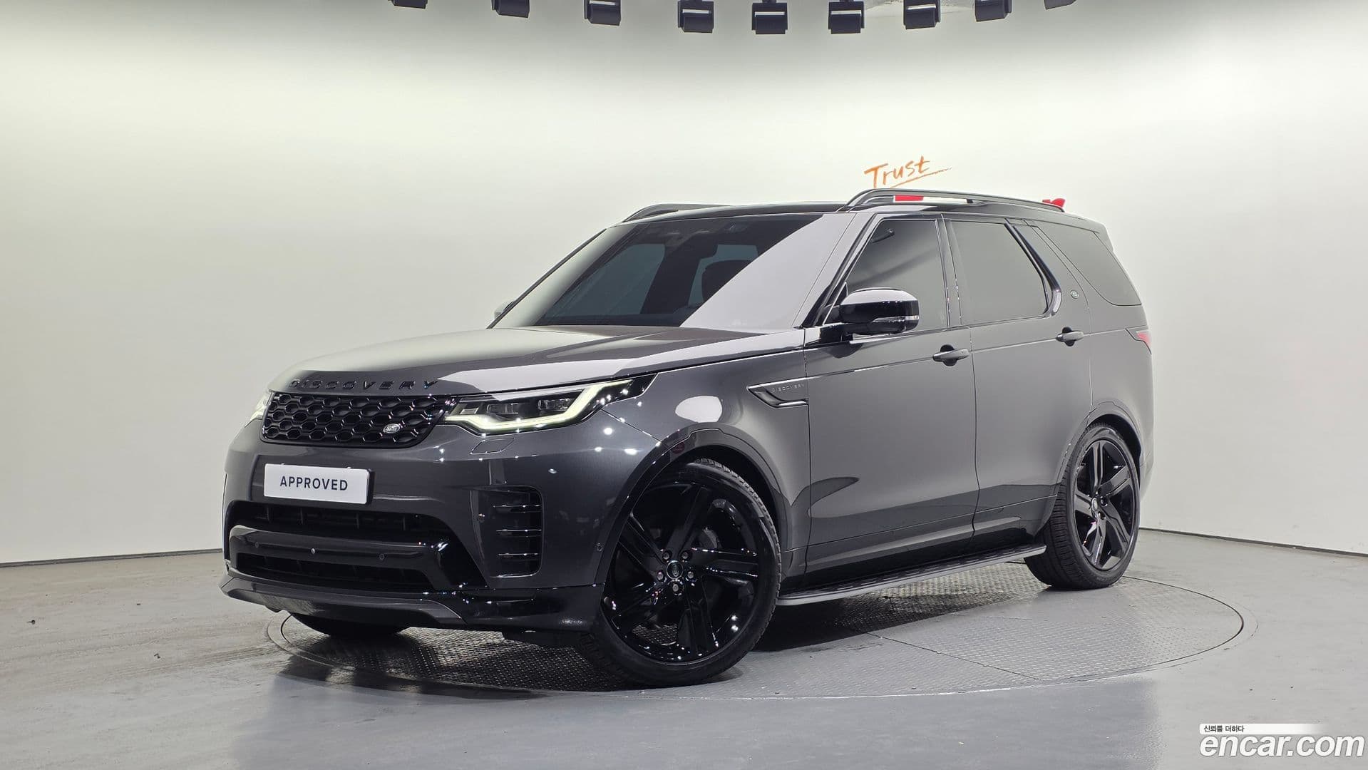 Main__Slider__Photo:Discovery Land Rover 2024.11-0
