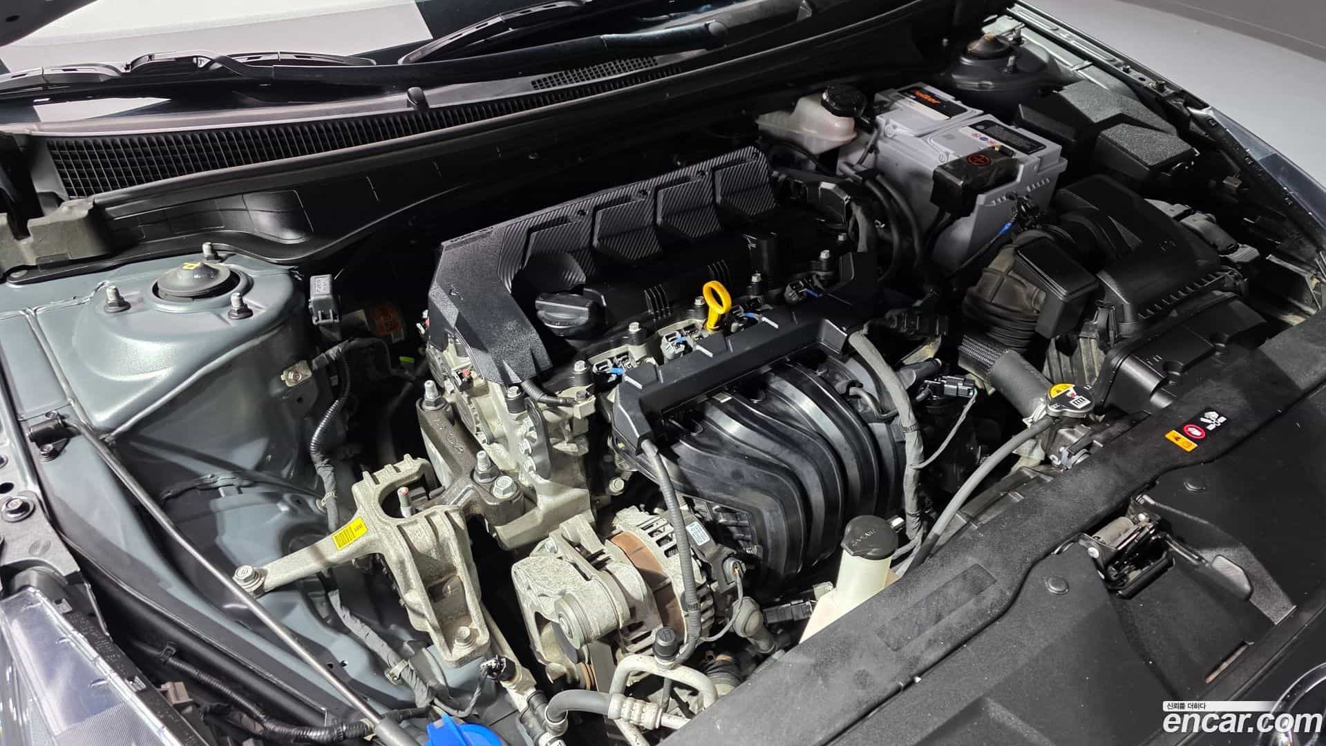 AVANTE Hyundai 2021.1-OUTER-006