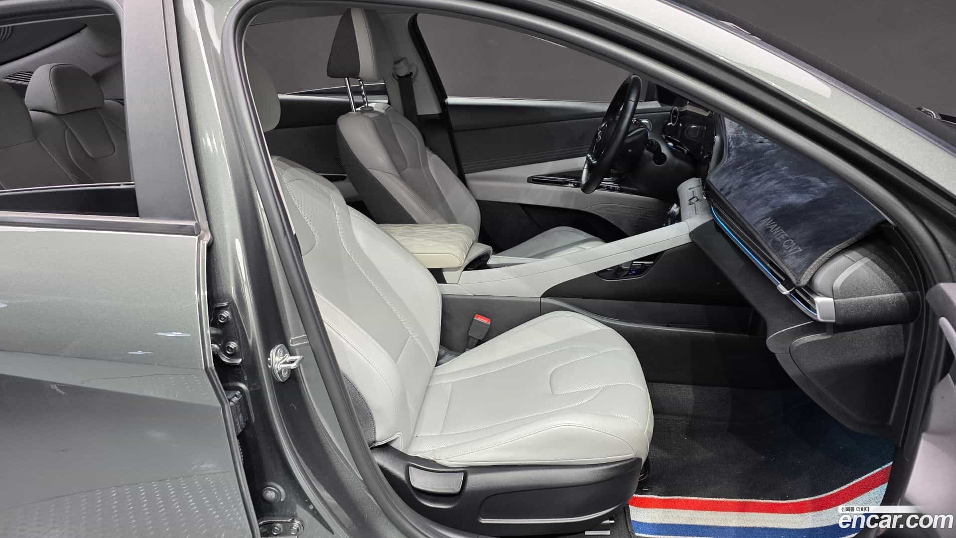 AVANTE Hyundai 2021.1-INNER-010