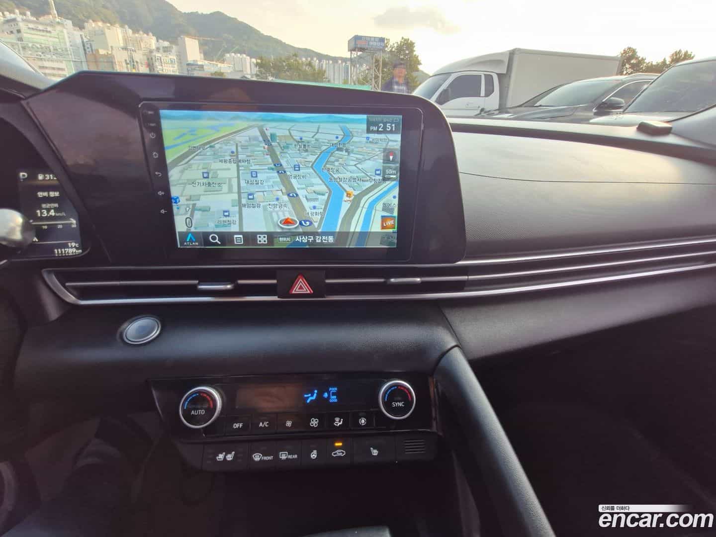 AVANTE Hyundai 2021.10-OPTION-017
