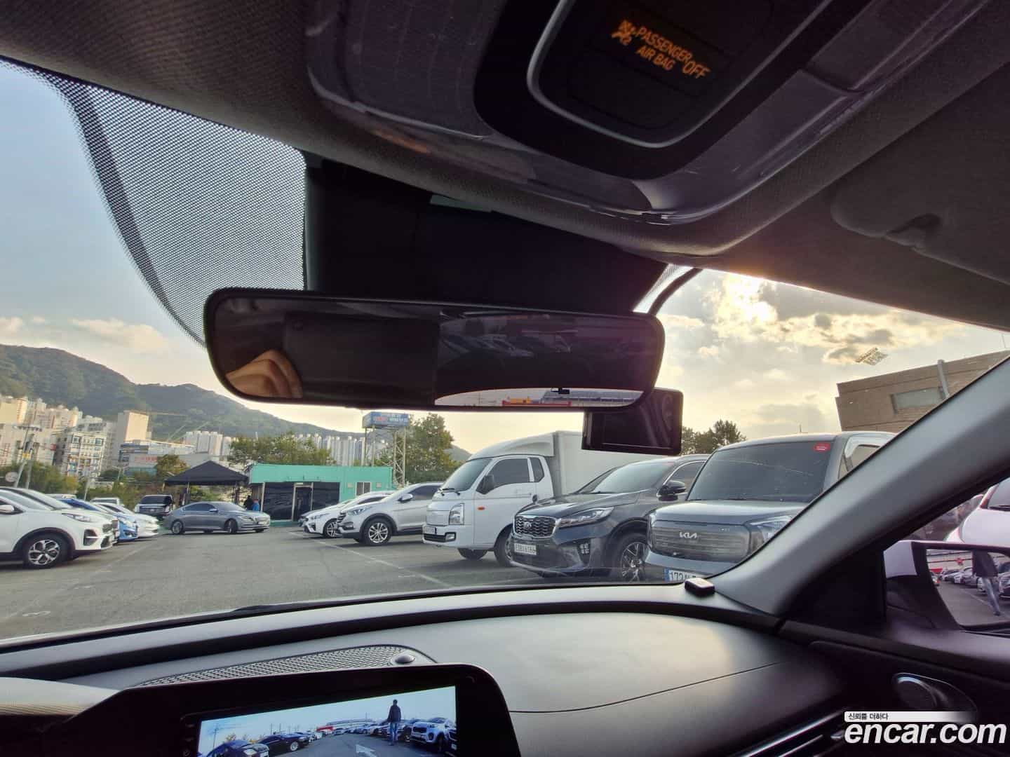 AVANTE Hyundai 2021.10-OPTION-019
