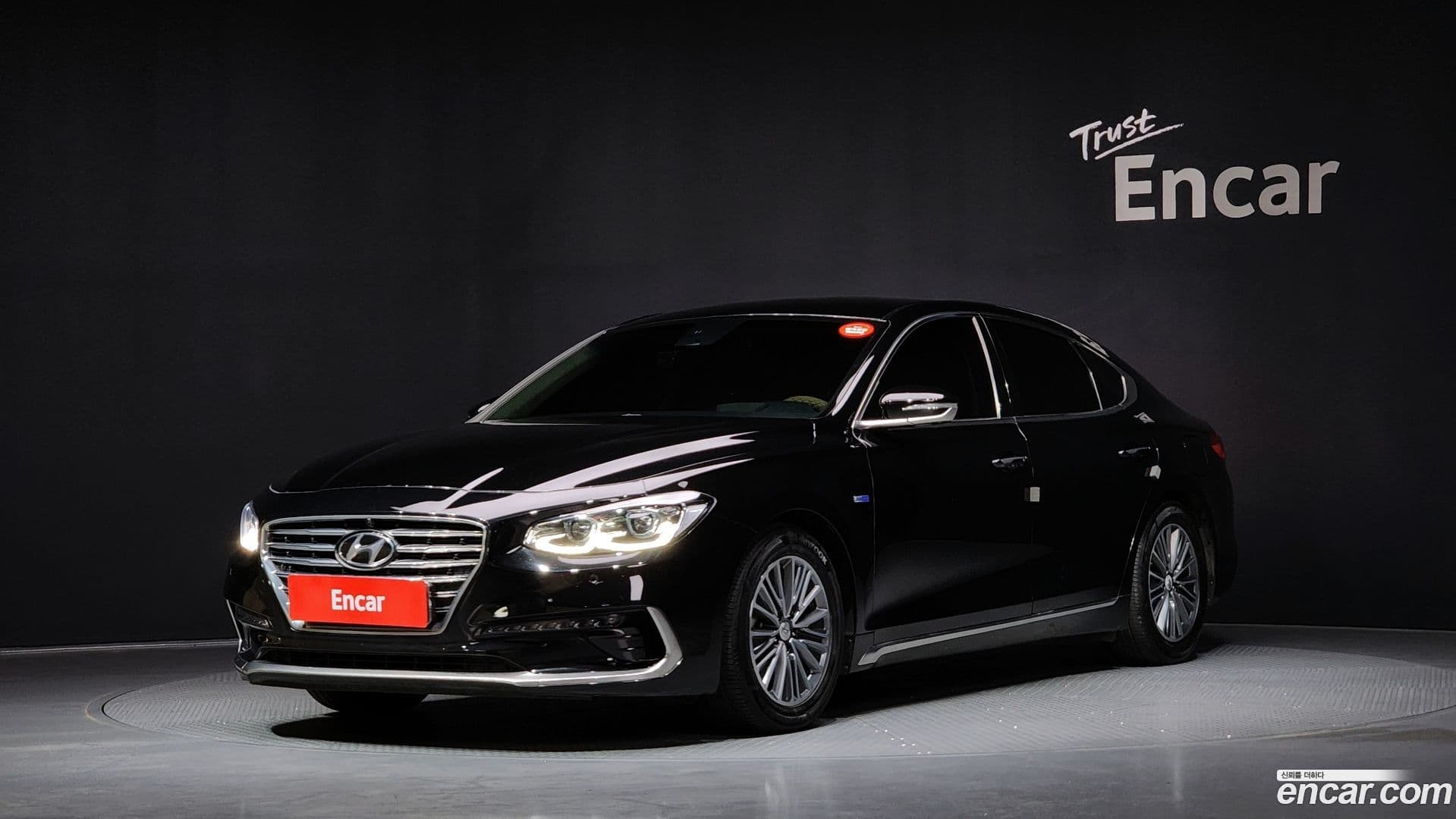 Main__Slider__Photo:Grandeur Hyundai 2017.3-0