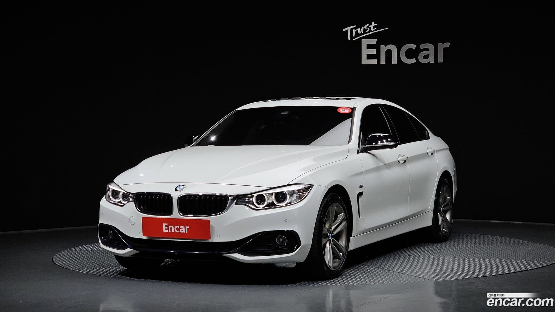 Main__Slider__Photo:4-Series BMW 2016.0-0