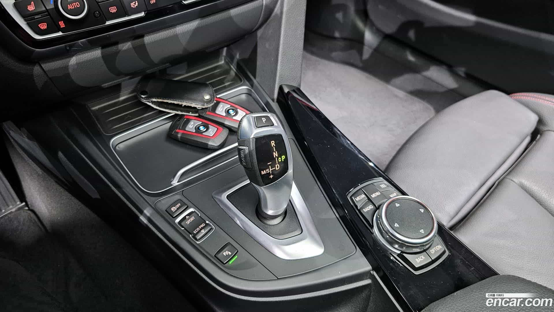 4-Series BMW 2016.0-INNER-009