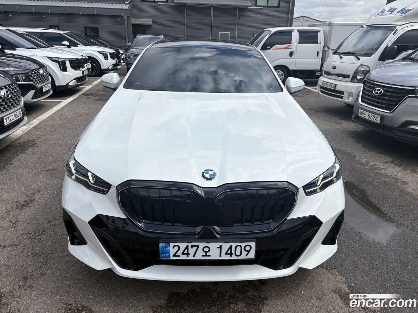 Main__Slider__Photo:5-Series BMW 2025.6-0