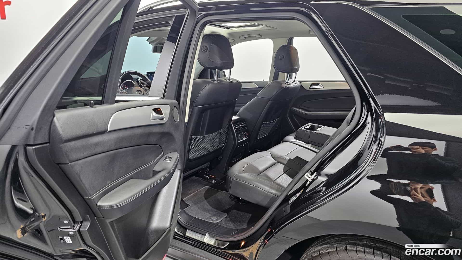 GLE-Class Mercedes-Benz 2018.6-OPTION-015