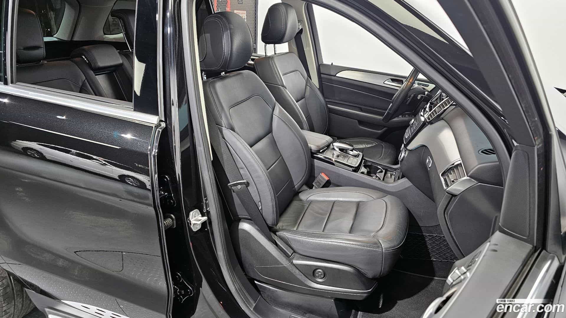 GLE-Class Mercedes-Benz 2018.6-OPTION-016