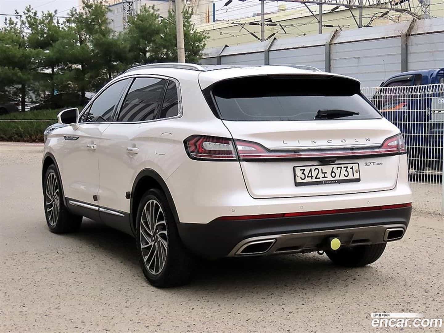 Nautilus Lincoln 2019.9-OUTER-003