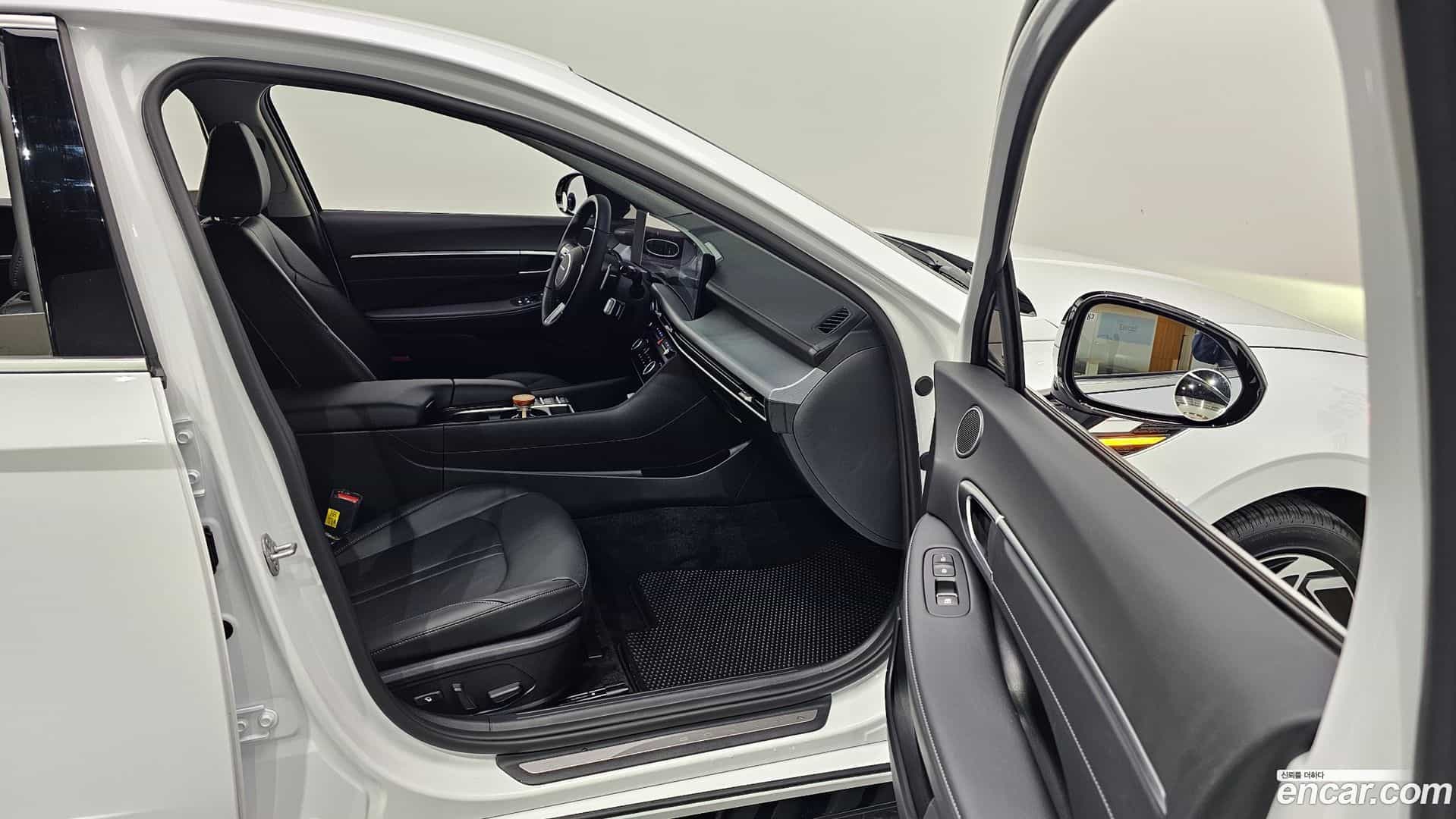 Sonata Hyundai 2025.10-INNER-010