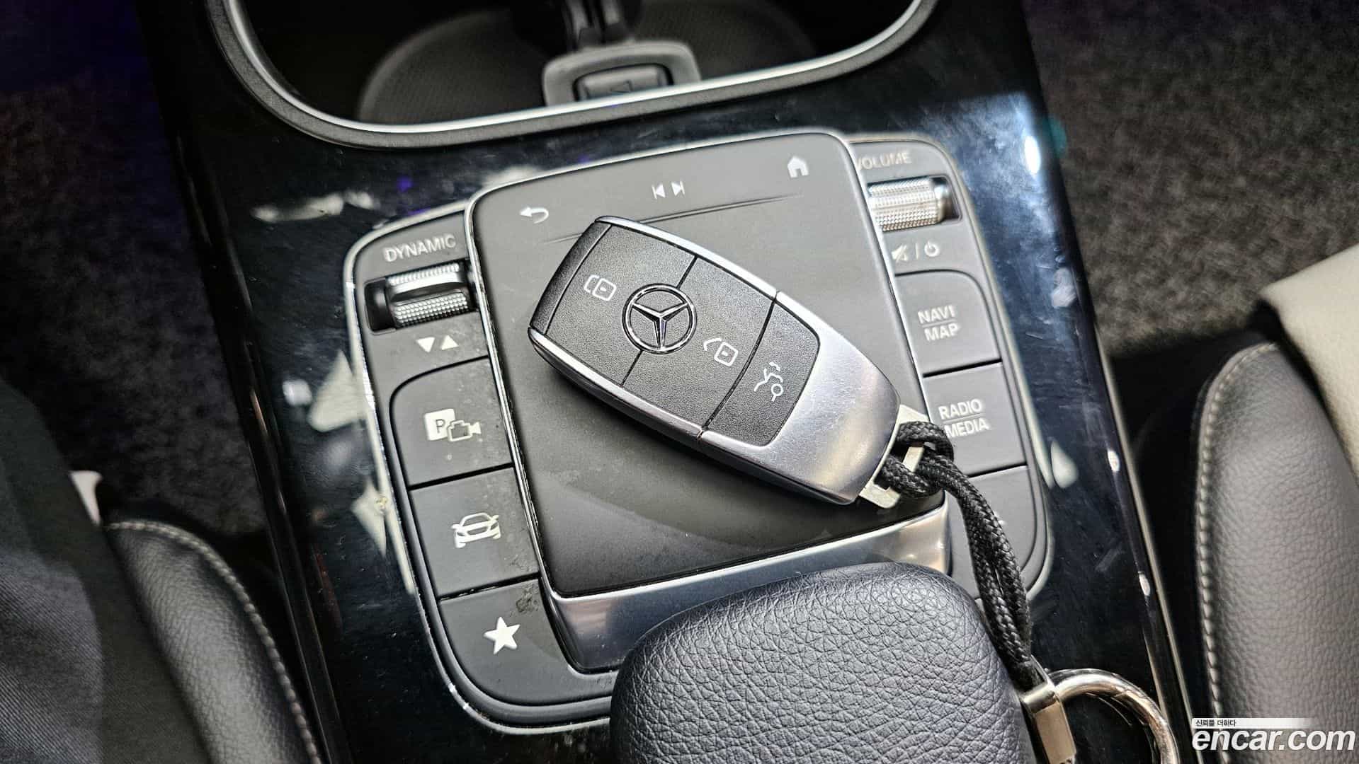 CLA-Class Mercedes-Benz 2020.1-OPTION-022
