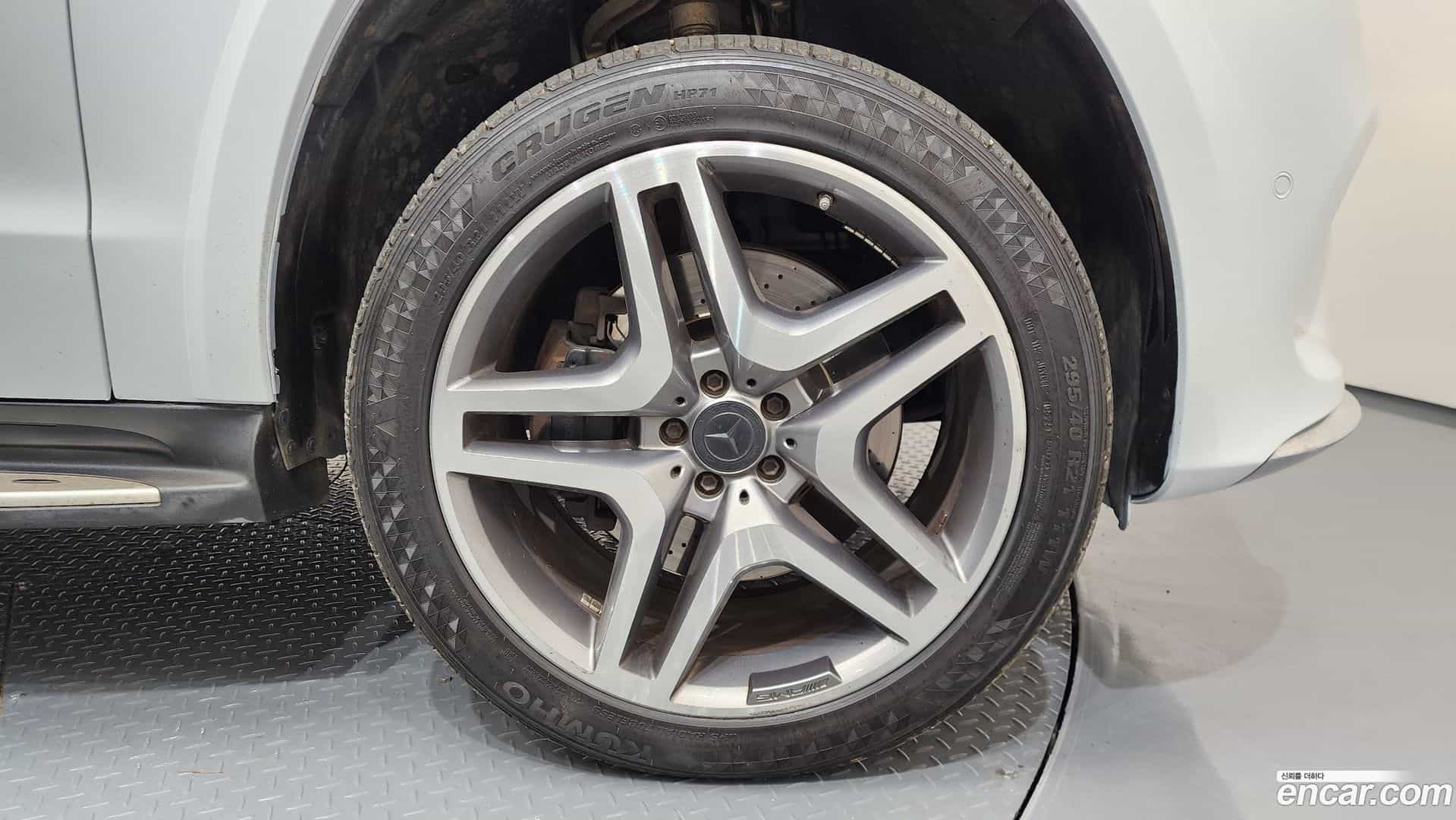 GLS-Class Mercedes-Benz 2017.3-OUTER-005
