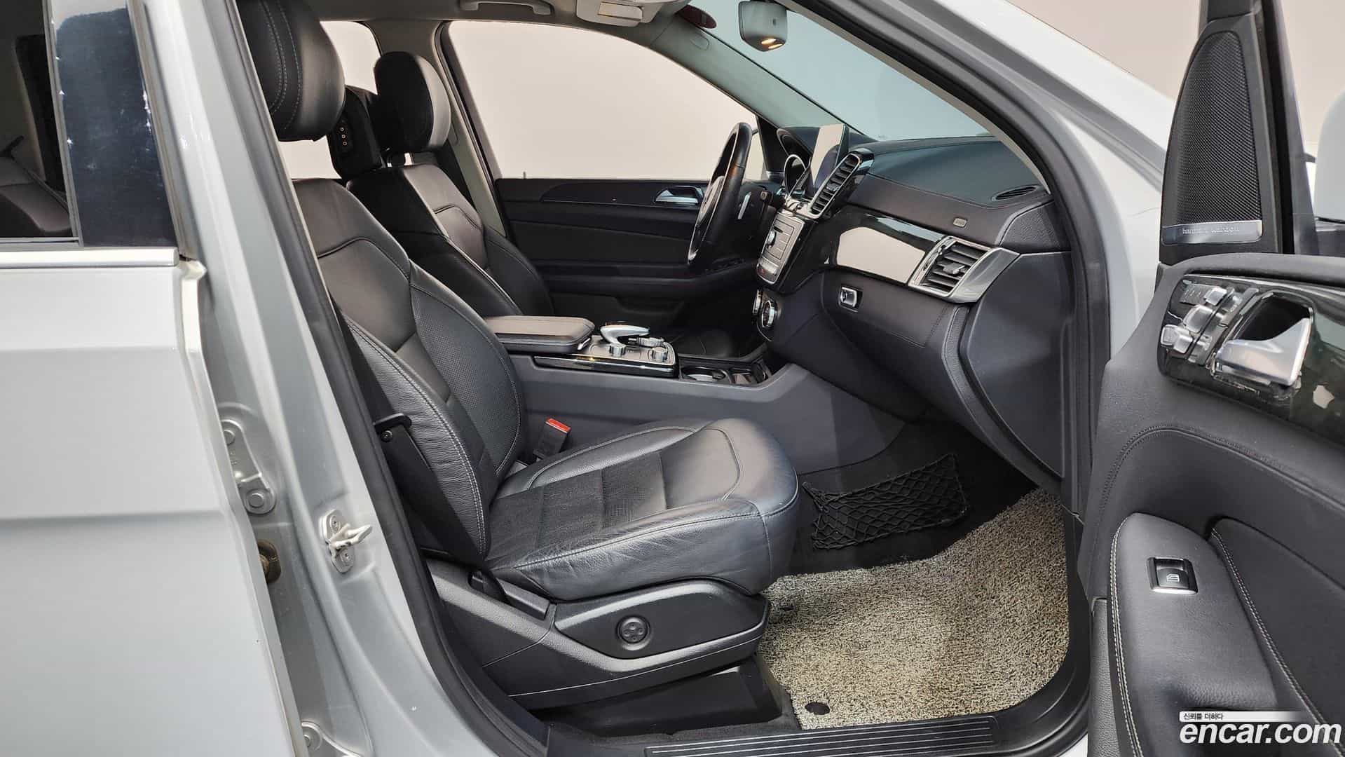 GLS-Class Mercedes-Benz 2017.3-OPTION-015