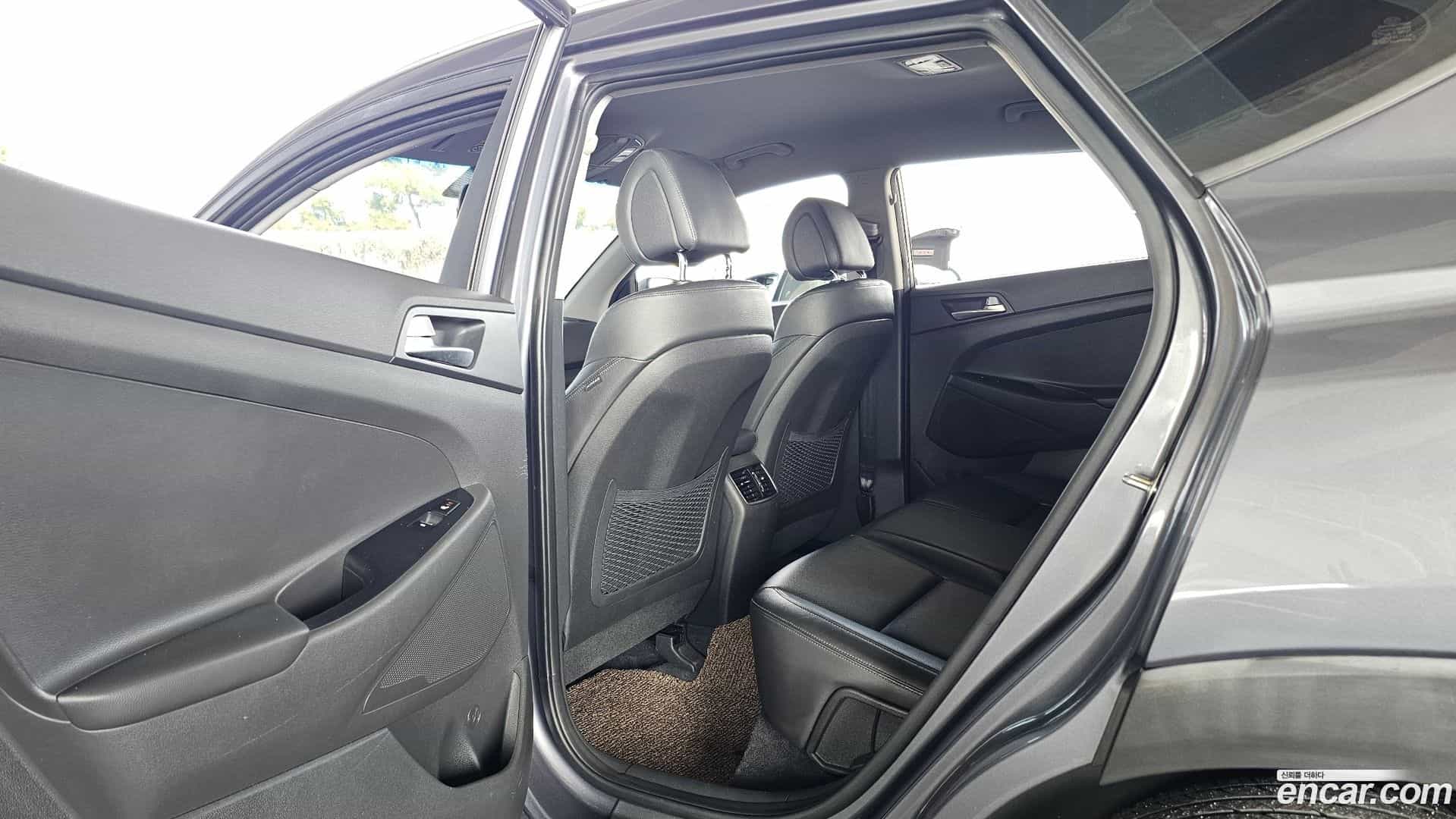 Tucson Hyundai 2016.8-OPTION-021