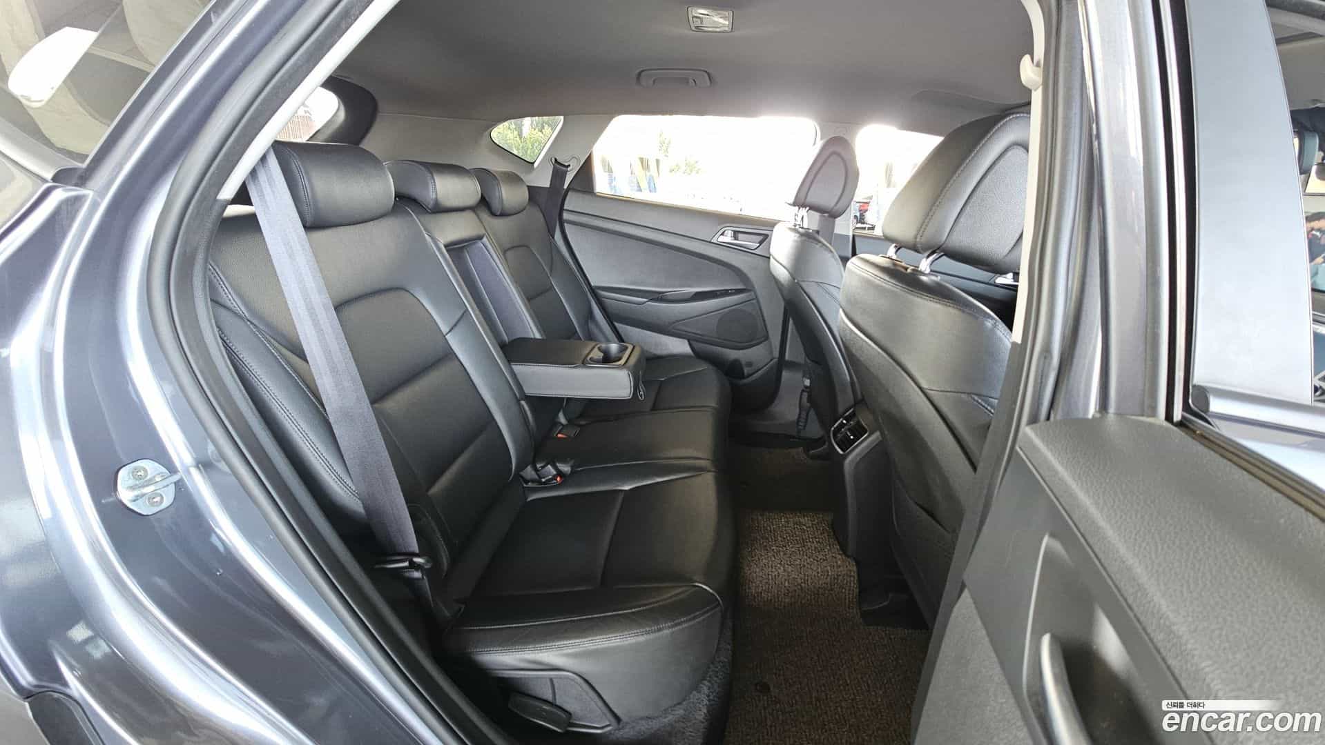 Tucson Hyundai 2016.8-OPTION-023