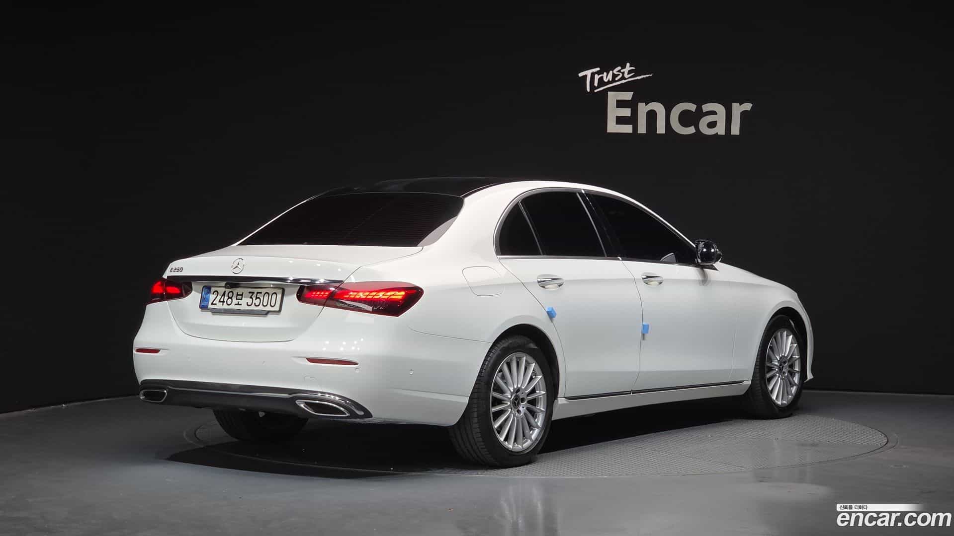 E-Class Mercedes-Benz 2021.0-OUTER-002