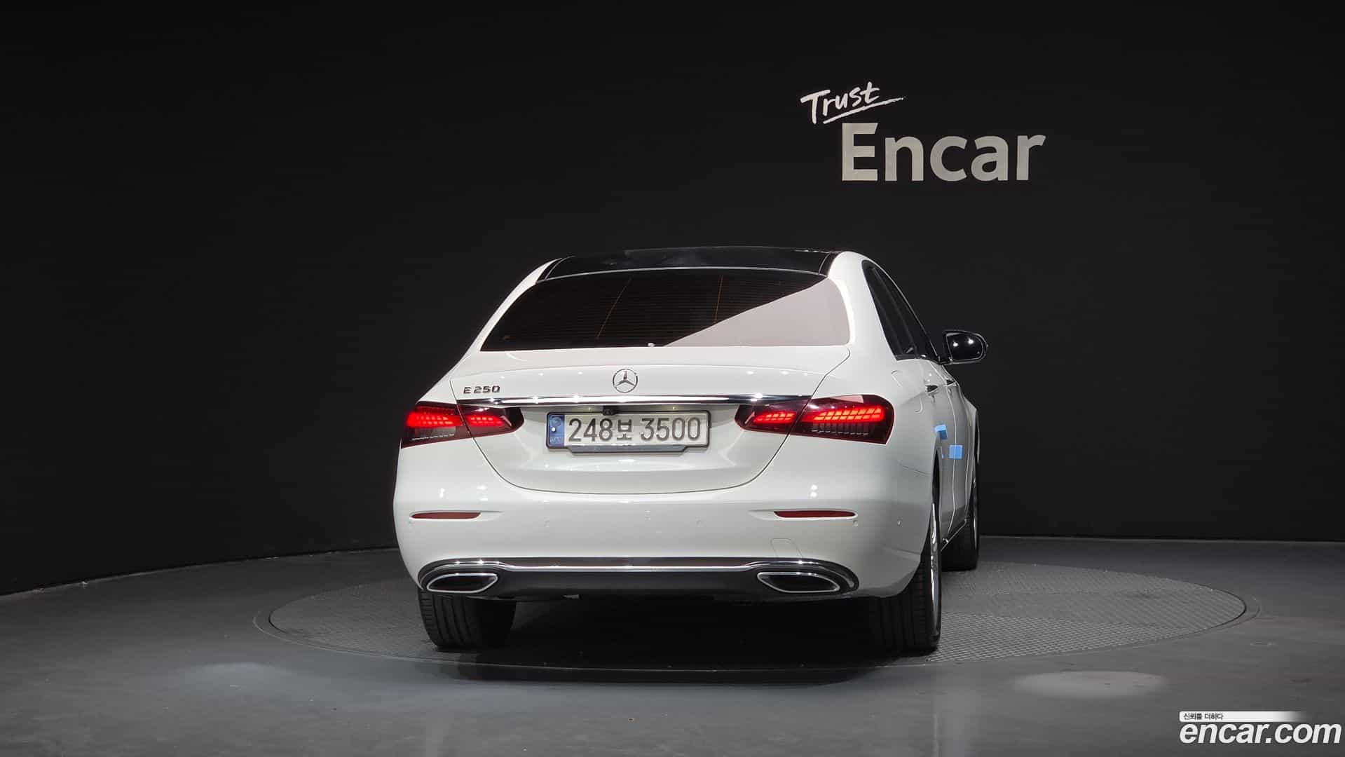 E-Class Mercedes-Benz 2021.0-OUTER-004