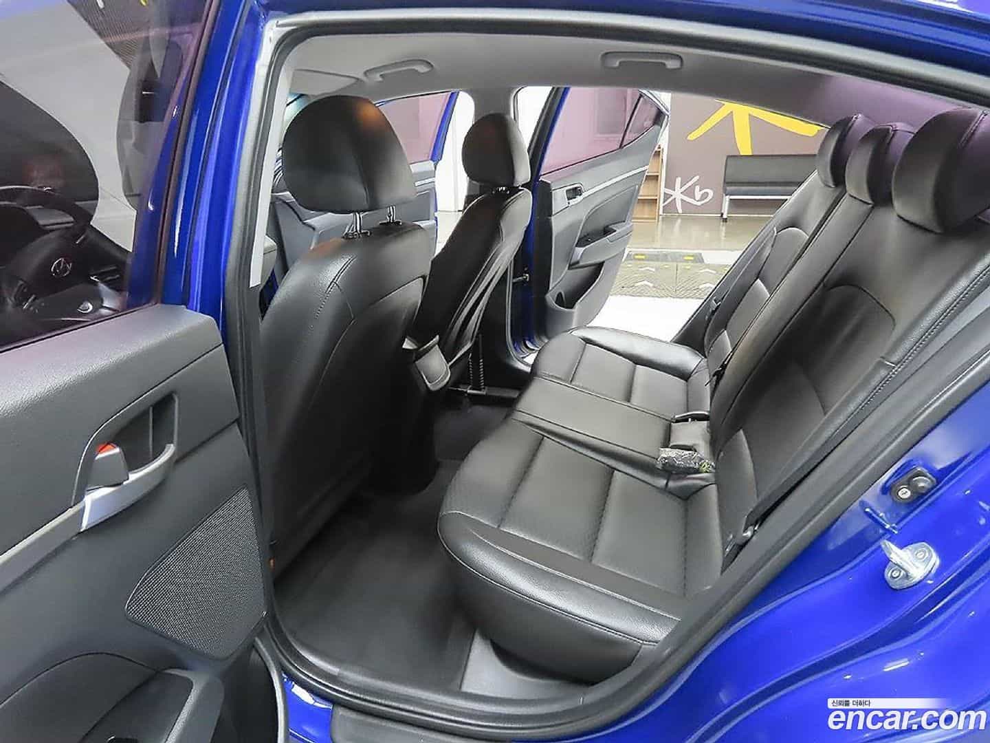 AVANTE Hyundai 2019.2-OPTION-024