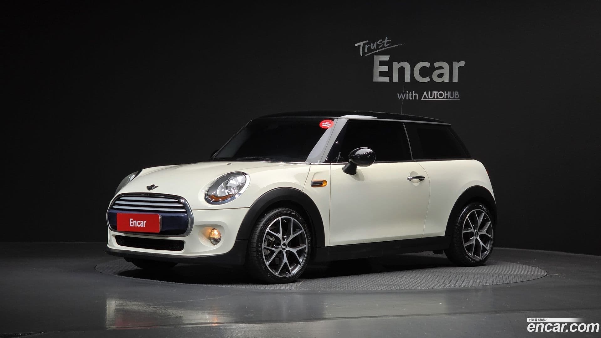 Main__Slider__Photo:Cooper Mini 2015.5-0