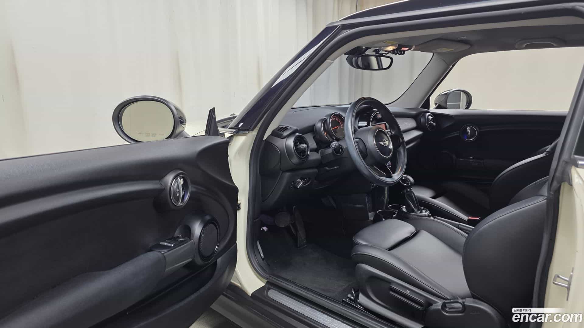 Cooper Mini 2015.5-INNER-010