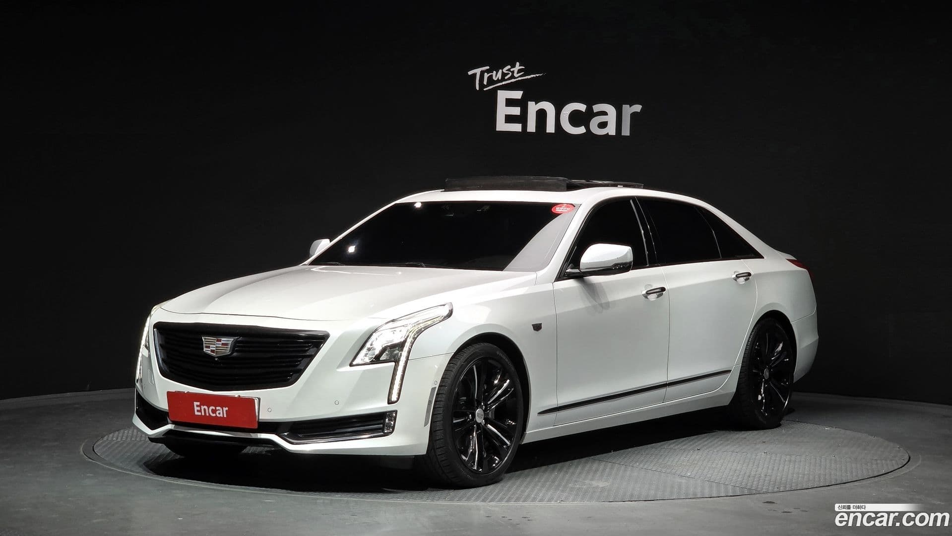 Main__Slider__Photo:CT6 Cadillac 2016.8-0