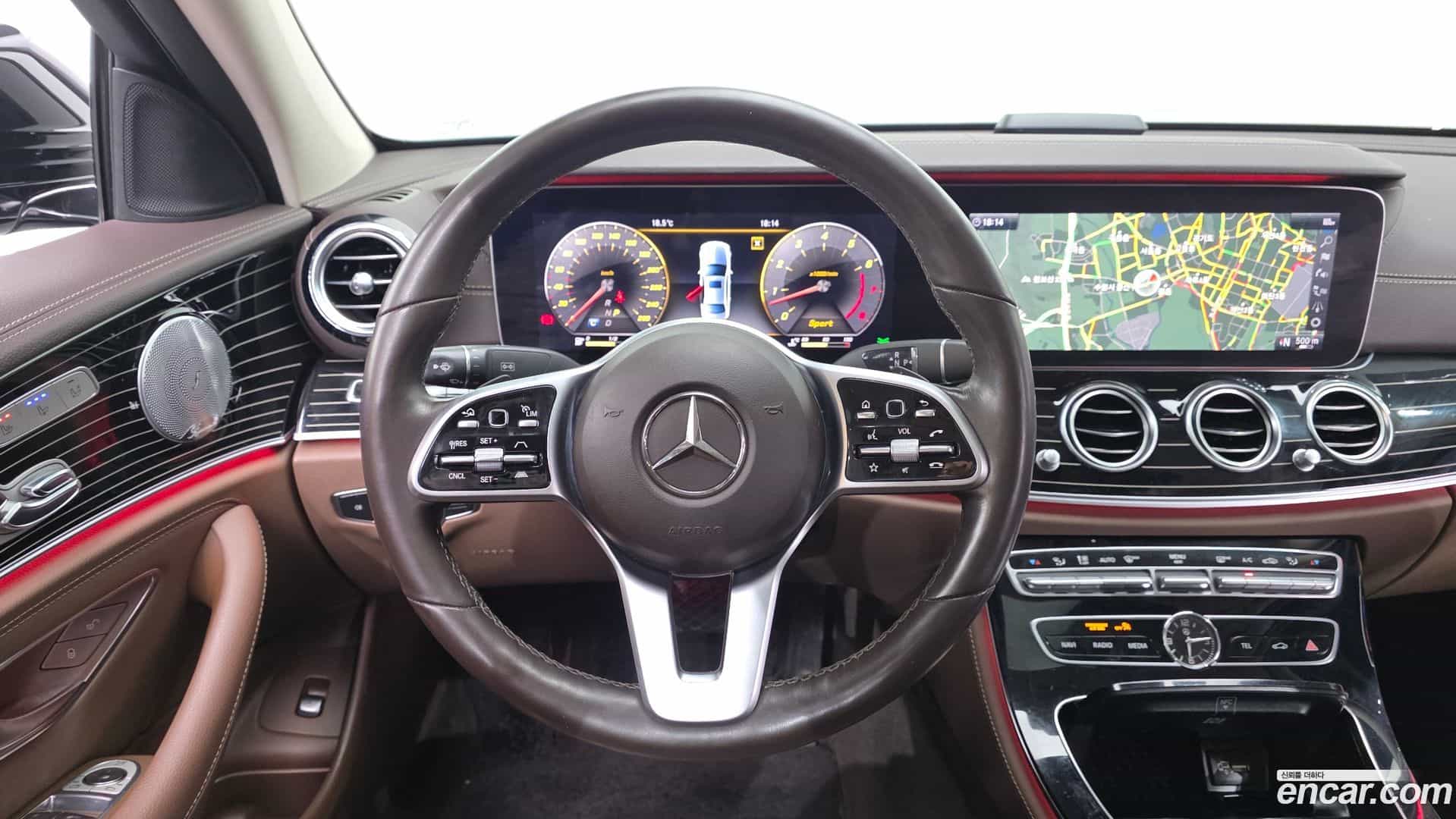 E-Class Mercedes-Benz 2019.5-OPTION-017