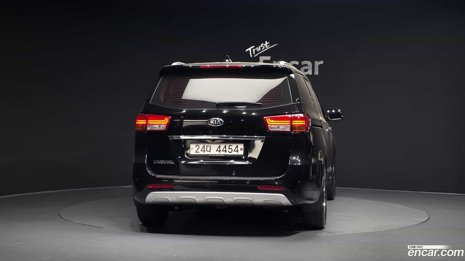 Canival Kia 2014.9-OUTER-004