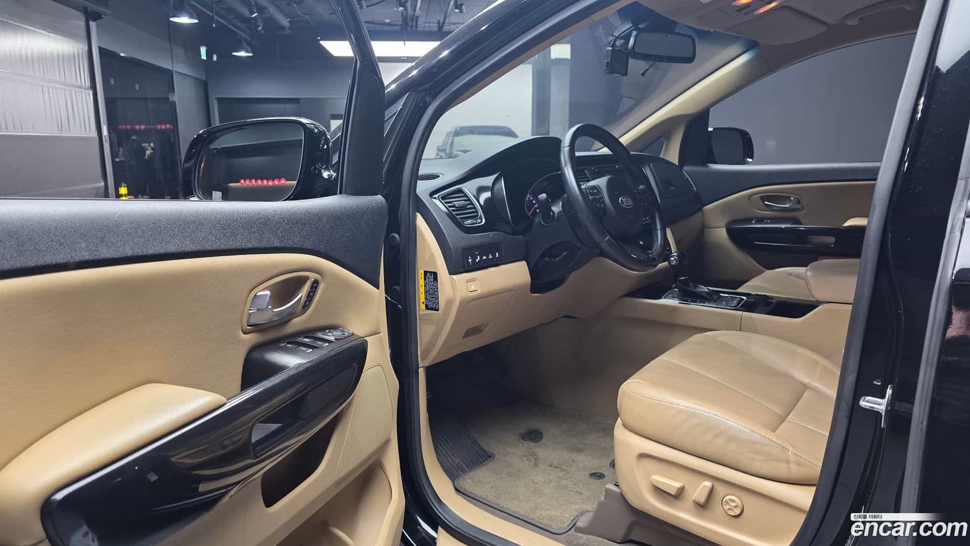 Canival Kia 2014.9-INNER-010
