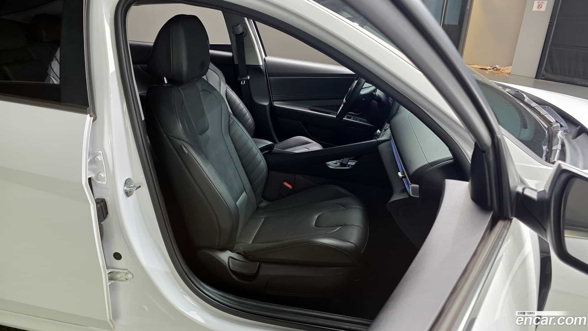 AVANTE Hyundai 2021.0-OPTION-016