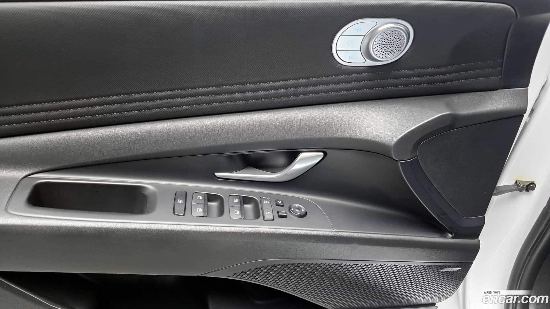 AVANTE Hyundai 2021.0-OPTION-018