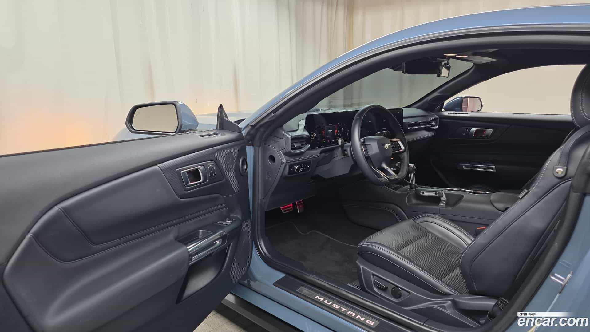 Mustang Ford 2024.2-INNER-010