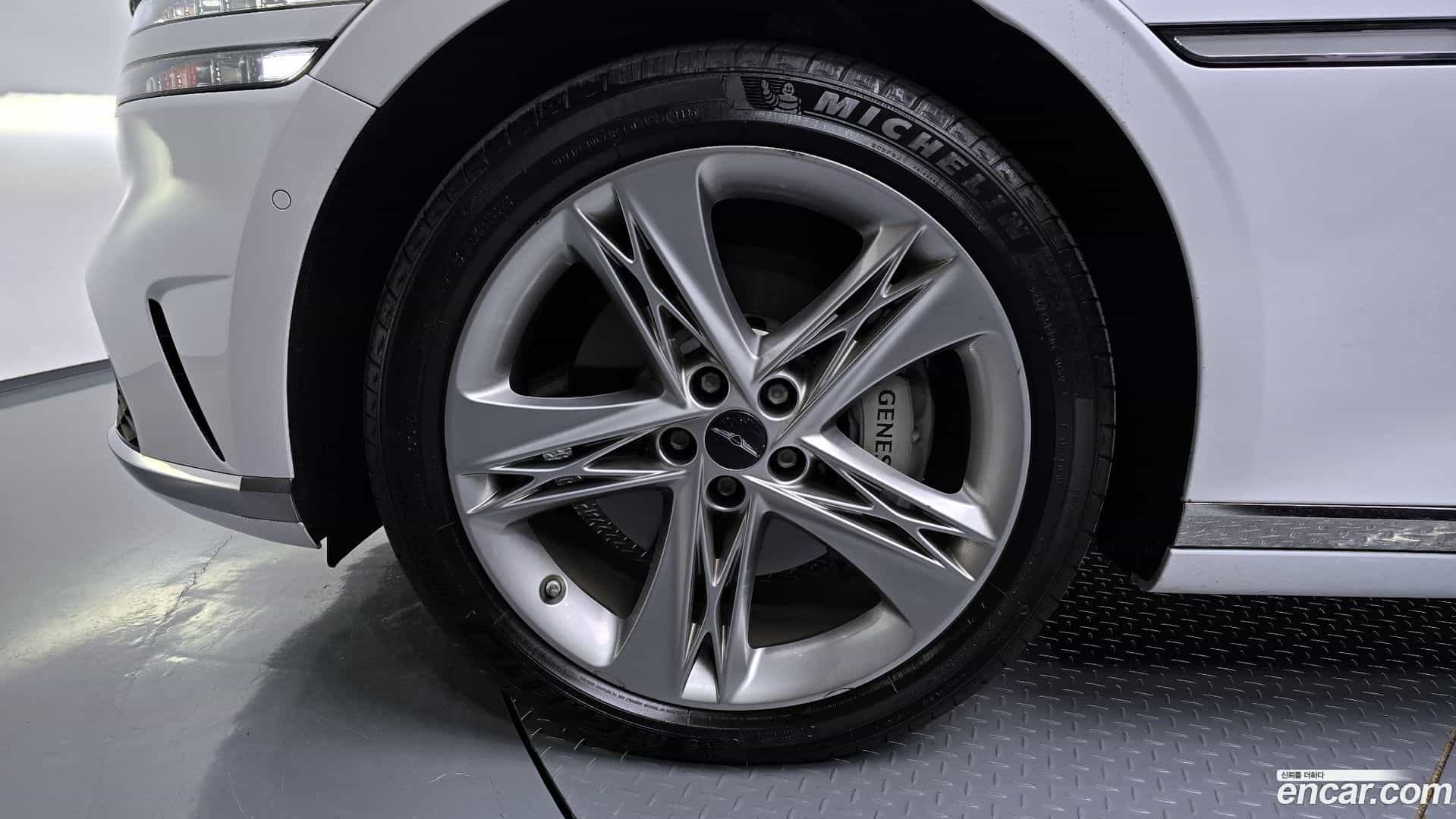 G90 Genesis 2022.9-OUTER-005