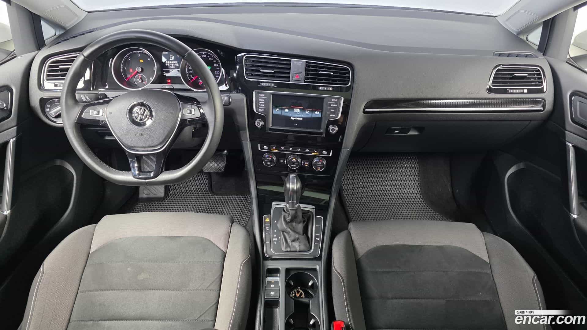Golf Volkswagen 2015.8-INNER-007